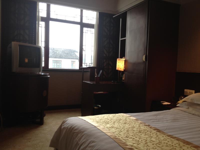 Ji Hotel Suzhou Guanqian Street Exterior photo